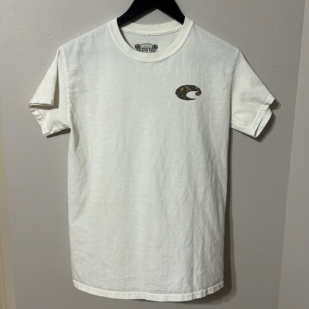 White/camo Costa T-shirt. Size small